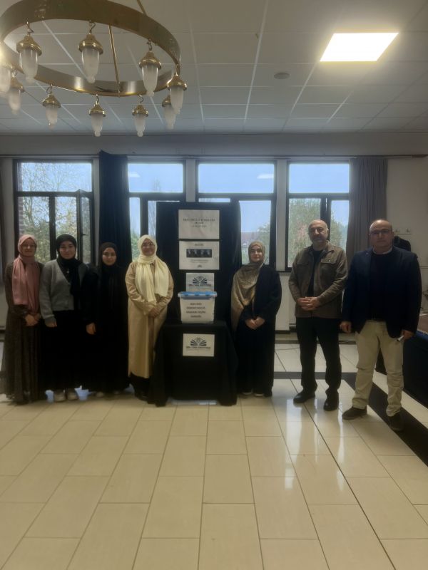 İbn-i Sina Enstitüsü Anadolu İmam Hatip Lisesi'nde, demokrasi kültürü temel alınarak gerçekleştirilen ‘’Başkanlık Seçimi ‘’ heyecanı yaşandı.