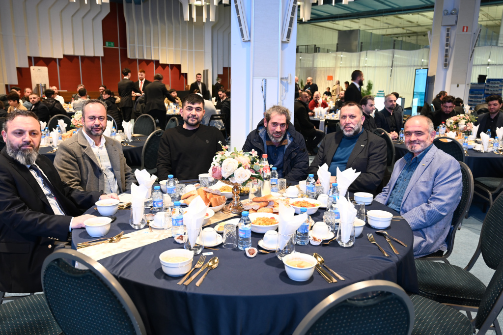 Geleneksel BİF Aile İftarımızı büyük bir birlik ve kardeşlik atmosferinde gerçekleştirdik.